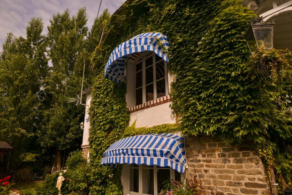 stores corbeilles