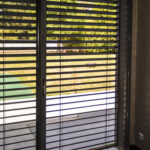 stores brise soleil