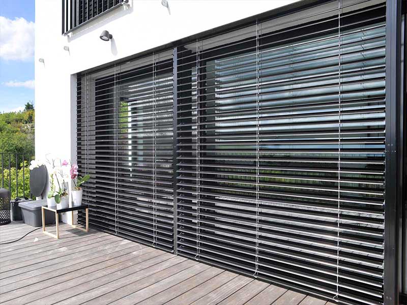 stores brise soleil