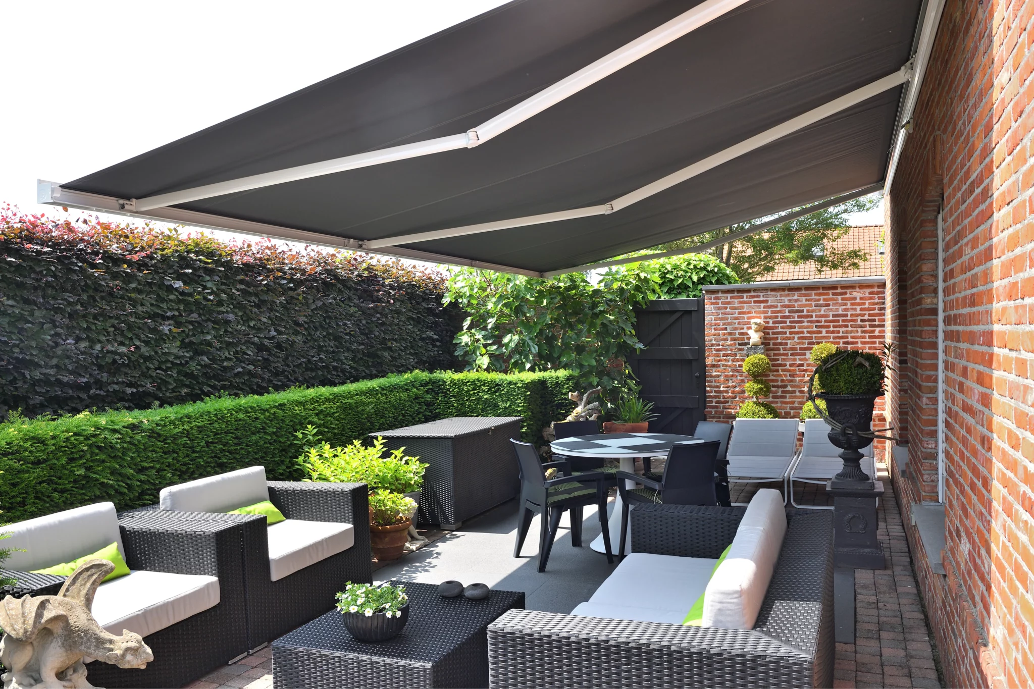 Les critères pour bien choisir des stores extérieurs adaptés à votre région