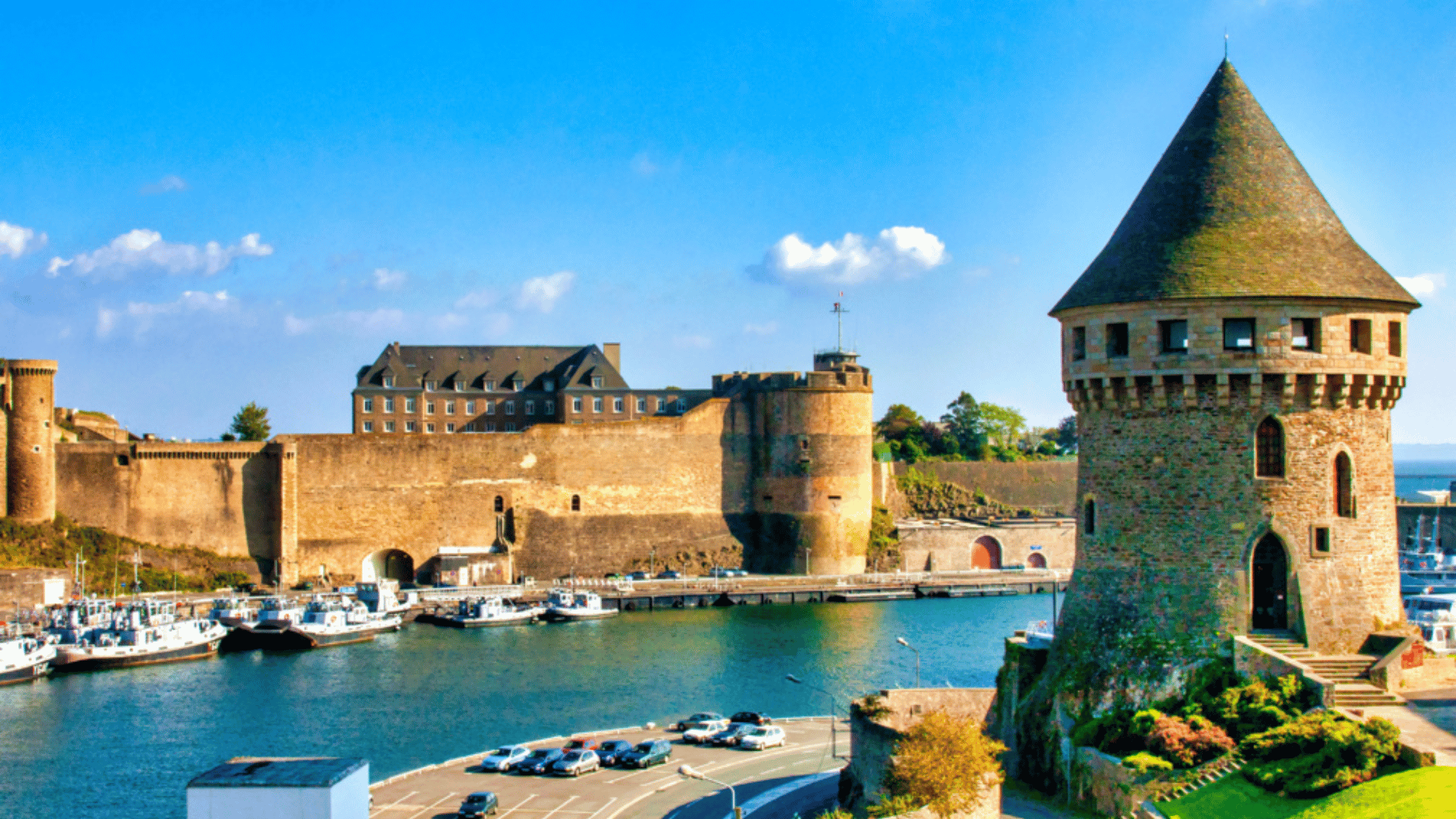 On quitte le Port du Commerce : la Voilerie Brestoise s’installe dans un nouveau showroom à Brest